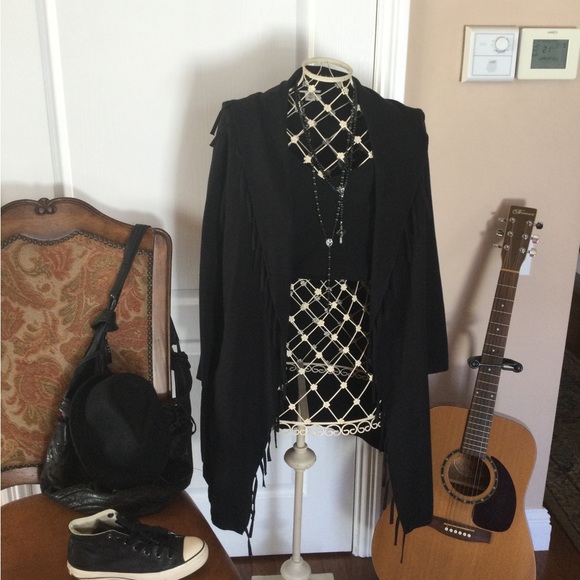 Black jacket with fringes oversize💜💜💜 - Picture 1 of 15